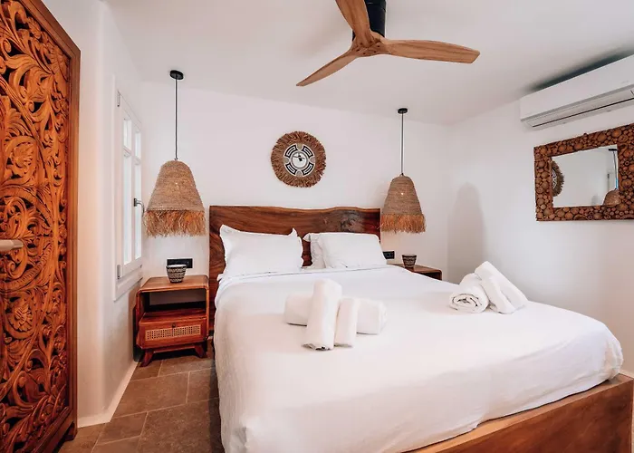 Zina Sunset View St Lazaros 8 Bedrooms