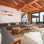 Zina Sunset View St Lazaros 8 Bedrooms 빌라