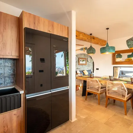 Zina Sunset View St Lazaros 7 1 Bedroom Villa Psarou (Mykonos)