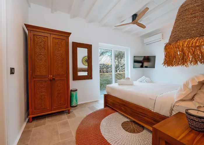 Zina Sunset View St Lazaros 8 Bedrooms Villa *