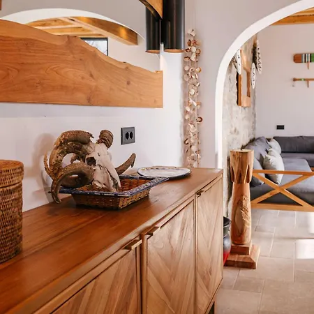 ヴィラ Zina Sunset View St Lazaros 8 Bedrooms プサロウ