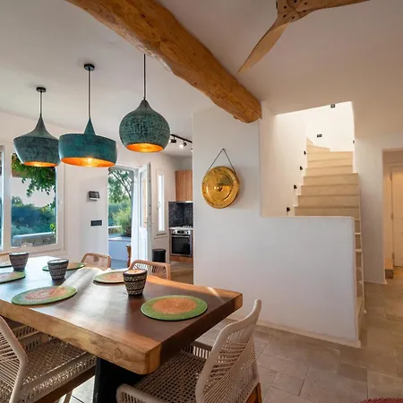 Zina Sunset View St Lazaros 8 Bedrooms Villa