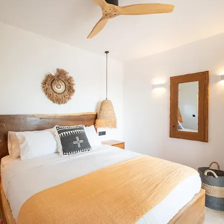 Zina Sunset View St Lazaros 8 Bedrooms Villa *