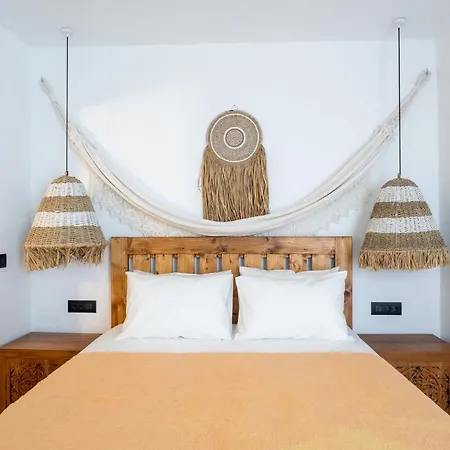 Zina Sunset View St Lazaros 8 Bedrooms プサロウ