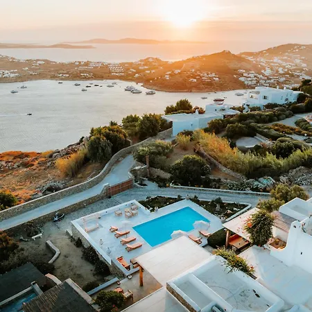 ヴィラ Zina Sunset View St Lazaros 8 Bedrooms プサロウ