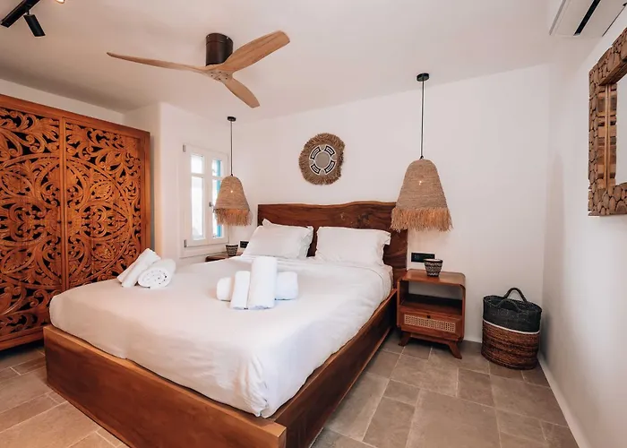 Zina Sunset View St Lazaros 8 Bedrooms *